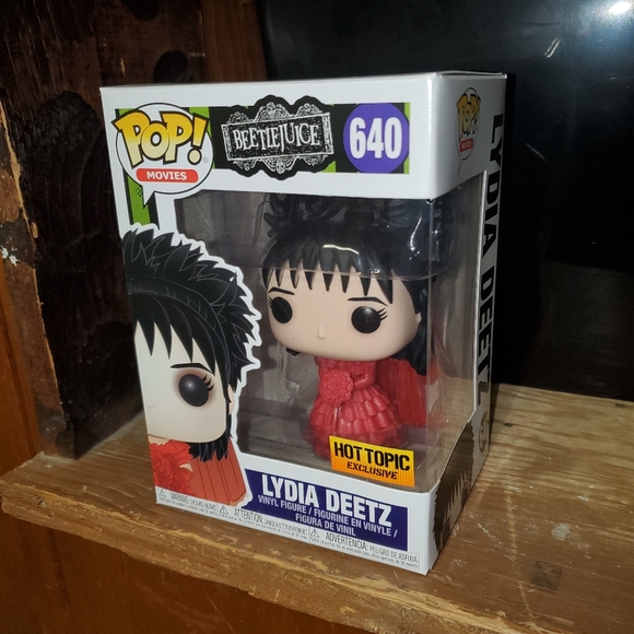 Pop! Movies Beetlejuice Lydia Deetz Red Gown 640 - Picture 1 of 4